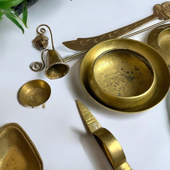 10 Antique Brass Collectibles W/Unique Candle Trimmer - Picture 11 of 14